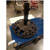 Image 2 : METAL UMBRELLA STAND AND BLUE METAL TRUNK