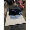 Image 1 : OMEGA PAW LITTER BOX