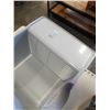 Image 3 : OMEGA PAW LITTER BOX