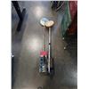 Image 1 : 2 METAL DETECTORS