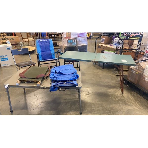 2 FOLDING TABLES, 2 FOLDING CHAIRS AND 2 FRAME PACKS