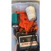 Image 3 : TOTE OF ROPE, GROW TRAYS, ELECTRIC FENCE GENERATOR, GARDEN TOOLS