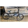 Image 1 : GREY RAGE BMX BIKE