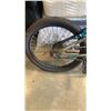 Image 2 : GREY RAGE BMX BIKE