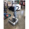 Image 1 : SOOZIER STANDING VIBRATION PLATFORM MACHINE - WORKING