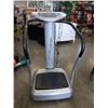 Image 3 : SOOZIER STANDING VIBRATION PLATFORM MACHINE - WORKING