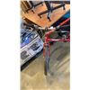 Image 2 : RED TRIUMPH BIKE
