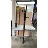 Image 1 : ADJUSTABLE ROLLER FRAME - UP TO KING SIZE