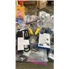 Image 8 : RACK OF DEFECTIVE STORE RETURN MERCHANDISE (RACK NOT INCLUDED)