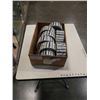 Image 1 : 8 PLANTERS