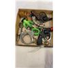 Image 1 : TRAY OF CAP GUNS AND FIGURES