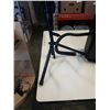 Image 3 : YORKVILLE GUITAR STAND AND EPIPHONE STUDIO 15B AMP WORKING