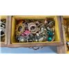 Image 7 : VINTAGE MUSIC JEWLERY BOX WITH CONTENTS