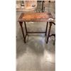 Image 2 : CARVED HALL TABLE WITH SPIRAL LEGS AND LEATHER INSERT PARLOUR TABLE