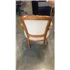 Image 4 : VINTAGE CROSS STICH CHAIR