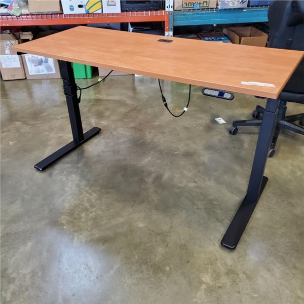 ELECTRIC LIFT DESK 60" X 24" WORKING WITH 4 PRESETS