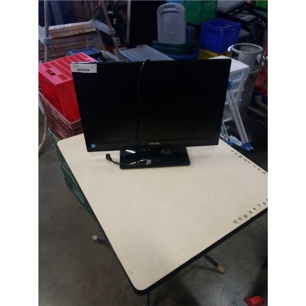 TOSHIBA 24" HDTV WITH REMOTE WORKING