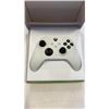 Image 2 : XBOX X WIRELESS CONTROLLER, ROBOT WHITE, FOR XBOX ONE, SERIES X/S, WINDOWS 10 - TESTED WORKING, RETA