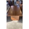 Image 2 : CONFERENCE TABLE