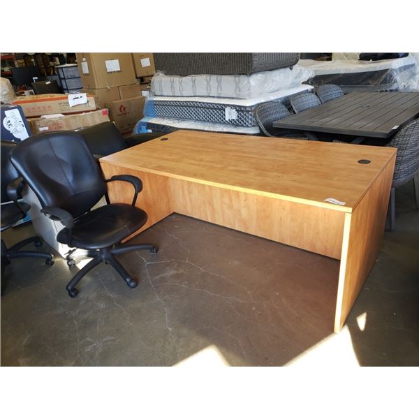 LARGE DESK AND GAS LIFT OFFICE CHAIR