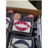 Image 2 : APPROX 700 NEW TEMPORARY LIP TATTOOS