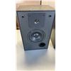 Image 3 : PAIR OF JBL J2050 COMPACT BOOKSHELF SPEAKERS