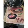 Image 2 : 2 PANS, BAG OF KITCHEN ITEMS, WAX PAPER, ZIPLOCK BAGS, VINTAGE CREAM KING CO2 WHIPPED CREAM MAKER