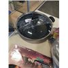Image 3 : 2 PANS, BAG OF KITCHEN ITEMS, WAX PAPER, ZIPLOCK BAGS, VINTAGE CREAM KING CO2 WHIPPED CREAM MAKER