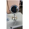 Image 2 : 2 VANITY MIRRORS WITH LED LIGHT