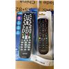 Image 3 : 5 UNIVERSAL REMOTES WITH CONTOUR HD ANTENNA AND CLASSIC HD ANTENNA