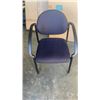 Image 5 : ROUND TABLE WITH 2 STACKING CHAIRS