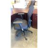 Image 3 : EXECUTIVE L SHAPE DESK WITH EXECUTIVE ARM CHAIR