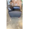 Image 2 : BLACK LEATHER ARMCHAIR