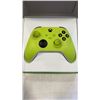 Image 2 : XBOX X WIRELESS CONTROLLER, ELECTRIC VOLT FOR XBOX ONE X/S, WINDOWS 10 - TESTED WORKING, RETAIL $74
