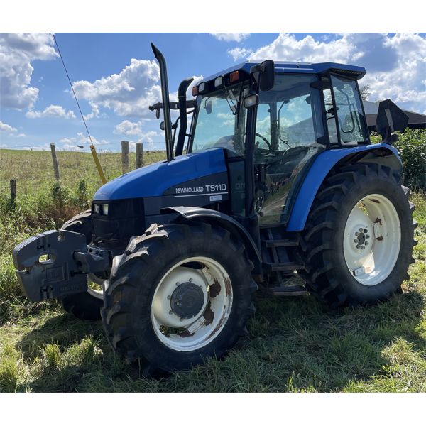 2001 NEW HOLLAND MODEL TS110 TRACTOR 