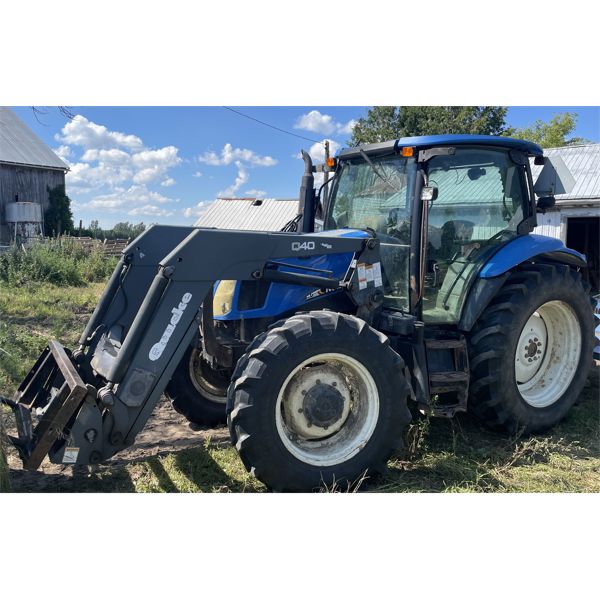 2006 NEW HOLLAND MODEL TS110A TRACTOR W/ Q40 QUICKE LOADER & BALE SPEAR