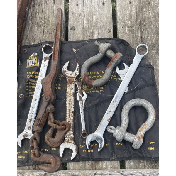 JOB LOT - TOOLS INCL WRENCHES & CLEVISES