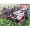 Image 3 : NEW HOLLAND 680 MANURE SPREADER - WOOD FLOOR