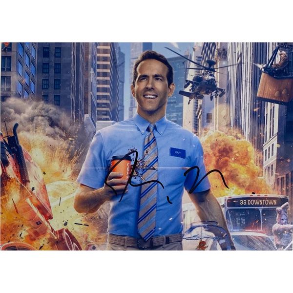 Autograph Signed Free Guy Photo