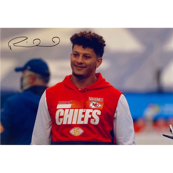 Autograph Signed Patrick Mahomes Photo