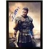 Image 1 : RUSSELL CROWE SIGNED 8X10 PHOTO (RA COA)