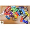 Image 1 : FLAT OF 25 VINTAGE DIECAST CARS