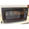 Image 1 : MICROWAVE