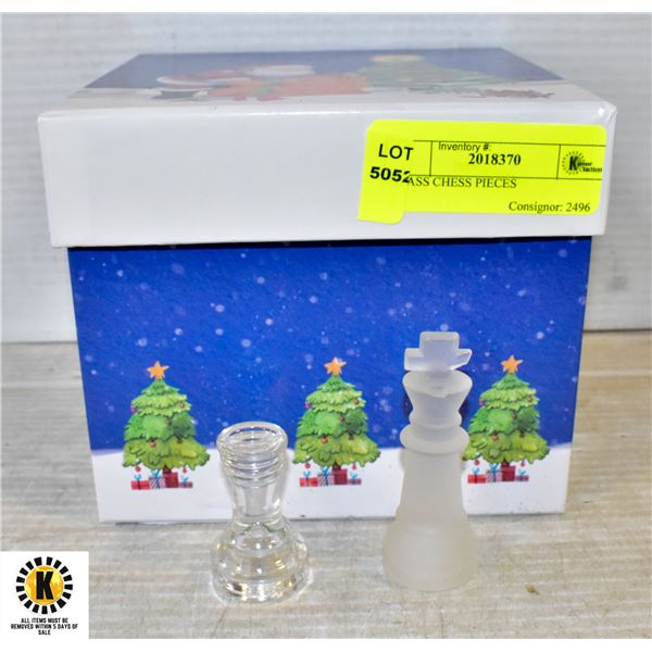 GLASS CHESS PIECES
