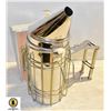 Image 1 : NEW BEE SMOKER