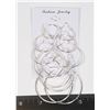 Image 1 : 6 NEW PAIRS OF SILVER TONED HOOP EARRINGS
