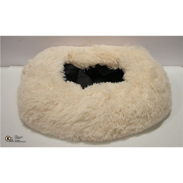 NEW PET BED WITH ANTI-SKID PROTECTION