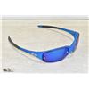 Image 1 : 1 PAIR OF OCEAN BLUE OAKLEY REPLICA SUNGLASSES