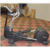 Image 1 : TECHNOGYM-EXC700ITV,SYNCRO ELLIPTICAL, 100-240VAC