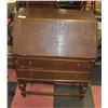 Image 1 : VINTAGE FOLDING WRITING DESK 38"X29"